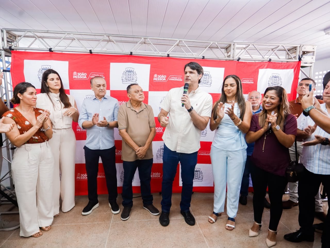Leo Bezerra entrega novo Ninho do Saber na Citex e projeta mais unidades na cidade