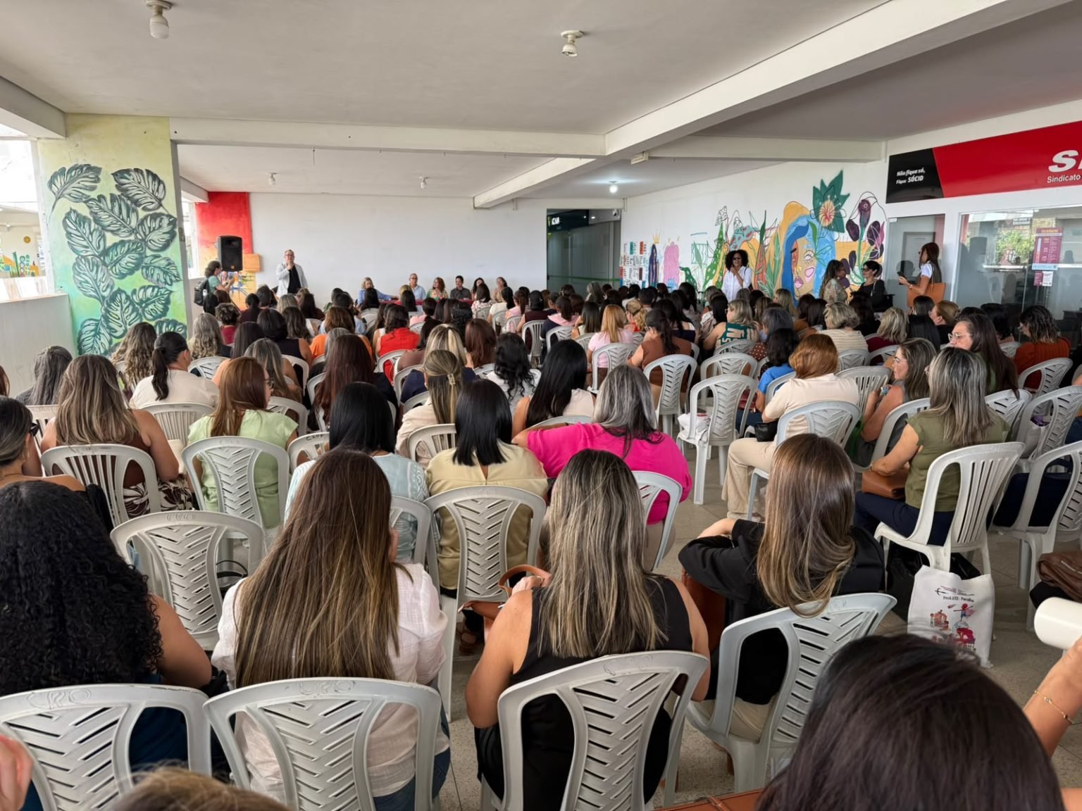Profissionais da Sedec-JP participam de encontro estadual do Programa Leitura e Escrita na Educação Infantil