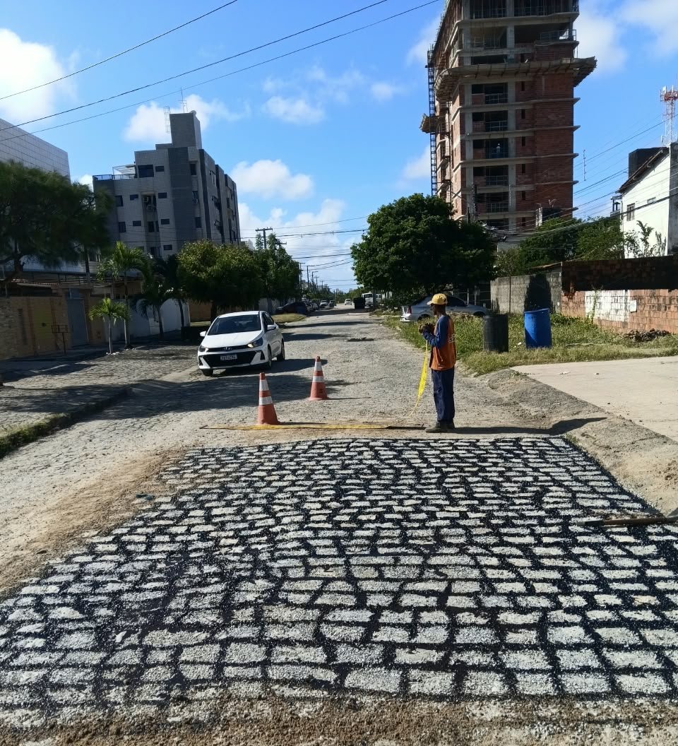 Seinfra finaliza semana realizando Operação Tapa-Buraco e outros serviços de manutenção nos bairros da Capital