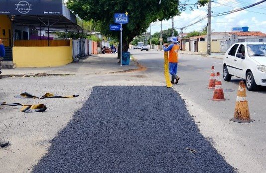 Seinfra realiza operação tapa-buraco e outros serviços de manutenção em 40 bairros de João Pessoa