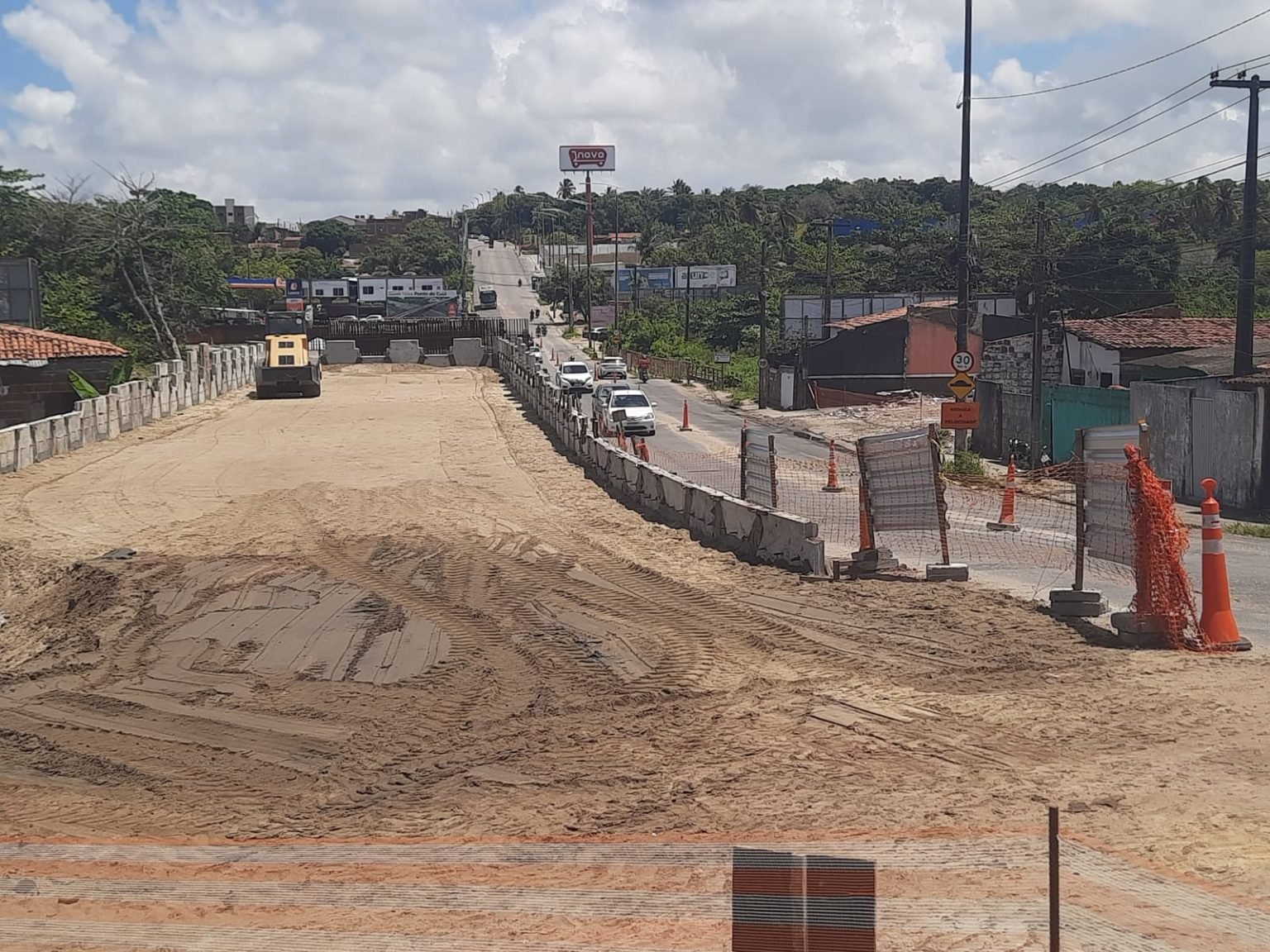 Semob-JP bloqueia trânsito na ladeira Mangabeira/Valentina para içamento de vigas da ponte sobre o Rio Cuiá