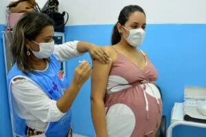 Prefeitura inicia nesta quinta-feira vacinação contra o Vírus Sincicial Respiratório em gestantes